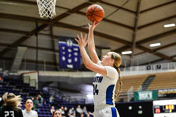 South Medford West Salem 6A Oregon girls basketball quarterfinal Naji Saker -8